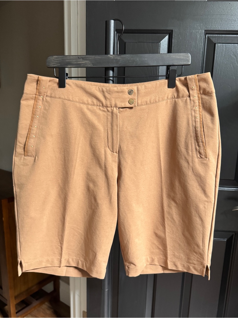{Tail} Rust Brown Gold Stud Detail Knee Length Bermuda Shorts WAS17